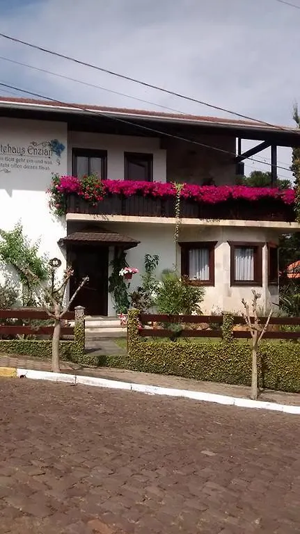 Hospedaria Gastehaus Enzian联系方式
